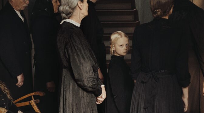 “SOUND OF FALLING” BY MASCHA SCHILINSKI (ENG)